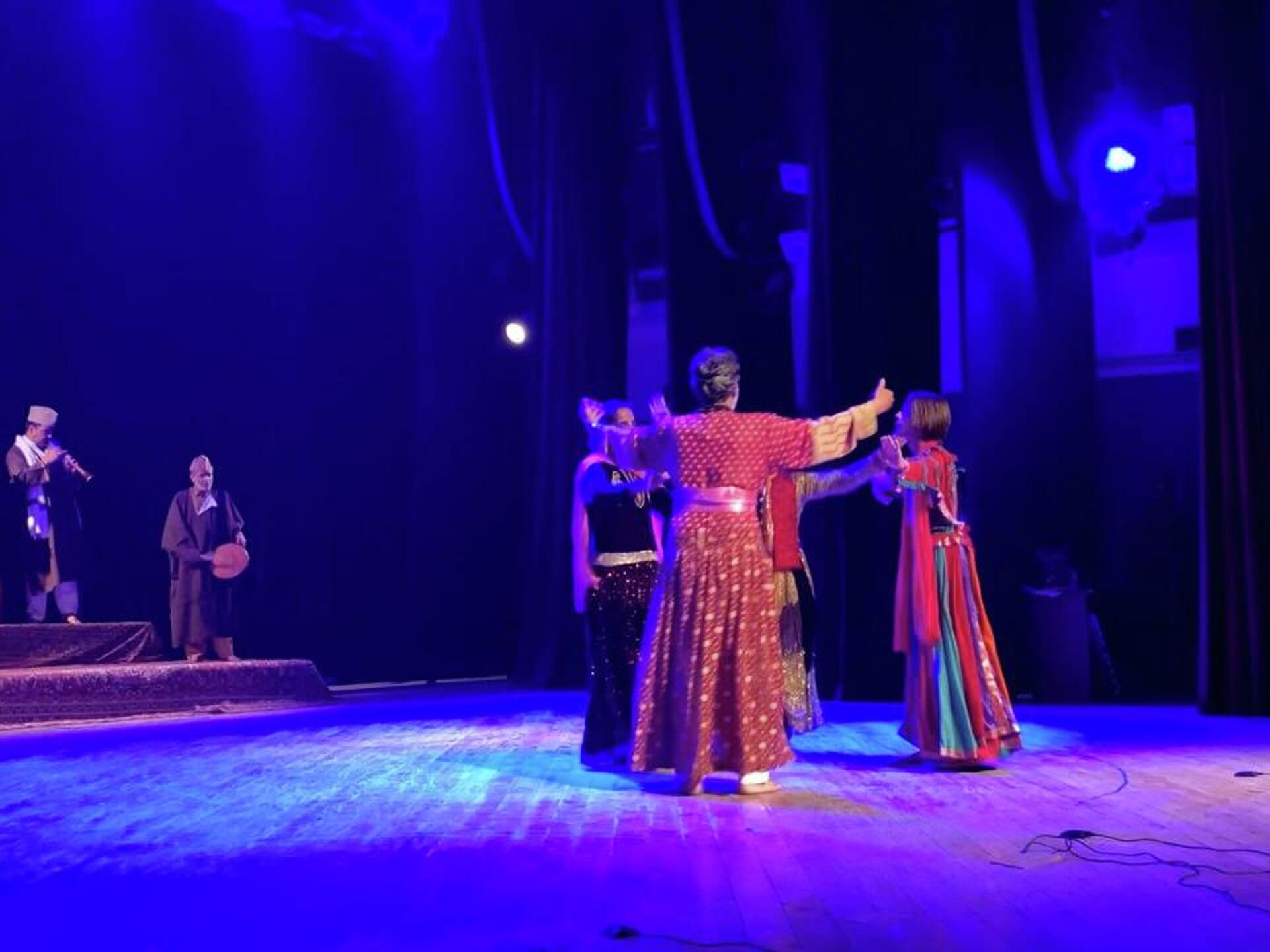 Kashmiris Struggle To Save Traditional Band Pather Theatre