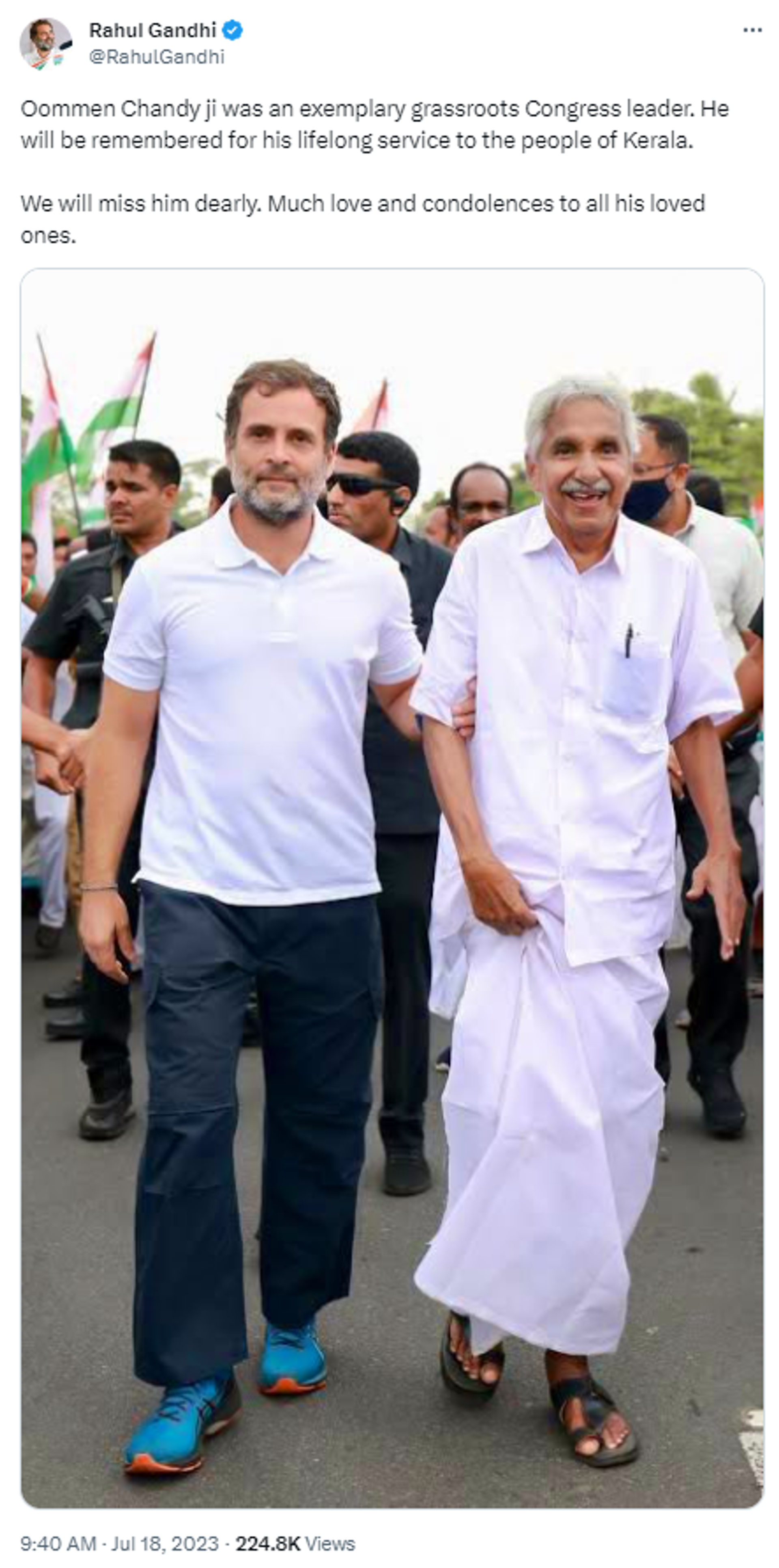 Rahul Gandhi Pays Tribute to Former State Chief of Kerala Oommen Chandy - Sputnik India, 1920, 18.07.2023