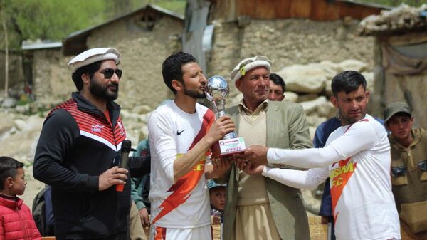 Football at the Chitral mountain range in Pakistan - Sputnik India