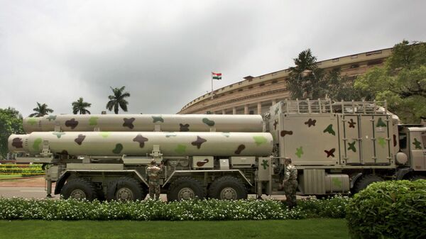 Supersonic BrahMos missiles are seen at the parliament house premises for an upcoming exhibition in New Delhi, India, Monday, Aug. 1, 2016.  - Sputnik India