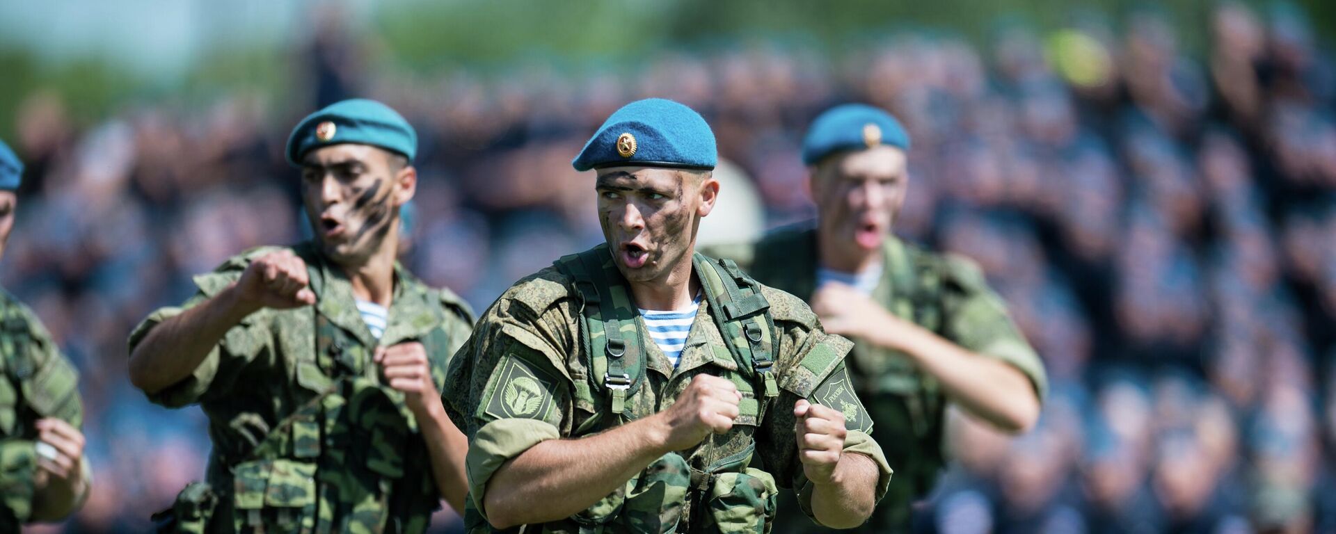 Празднование Дня ВДВ в 242-м учебном центре подготовки младших специалистов ВДВ в Омской области - Sputnik भारत, 1920, 02.08.2023