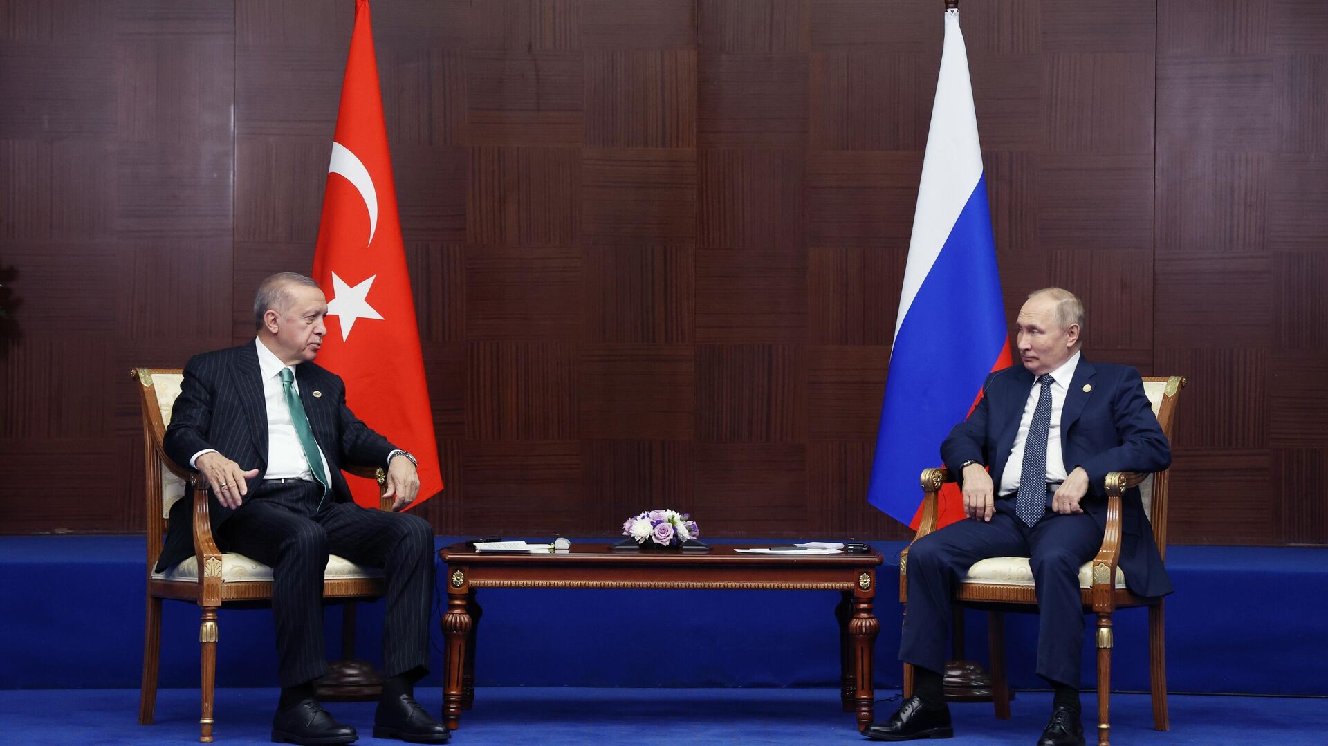 Turkish President Recep Tayyip Erdogan and Russian President Vladimir Putin - Sputnik भारत, 1920, 28.08.2023