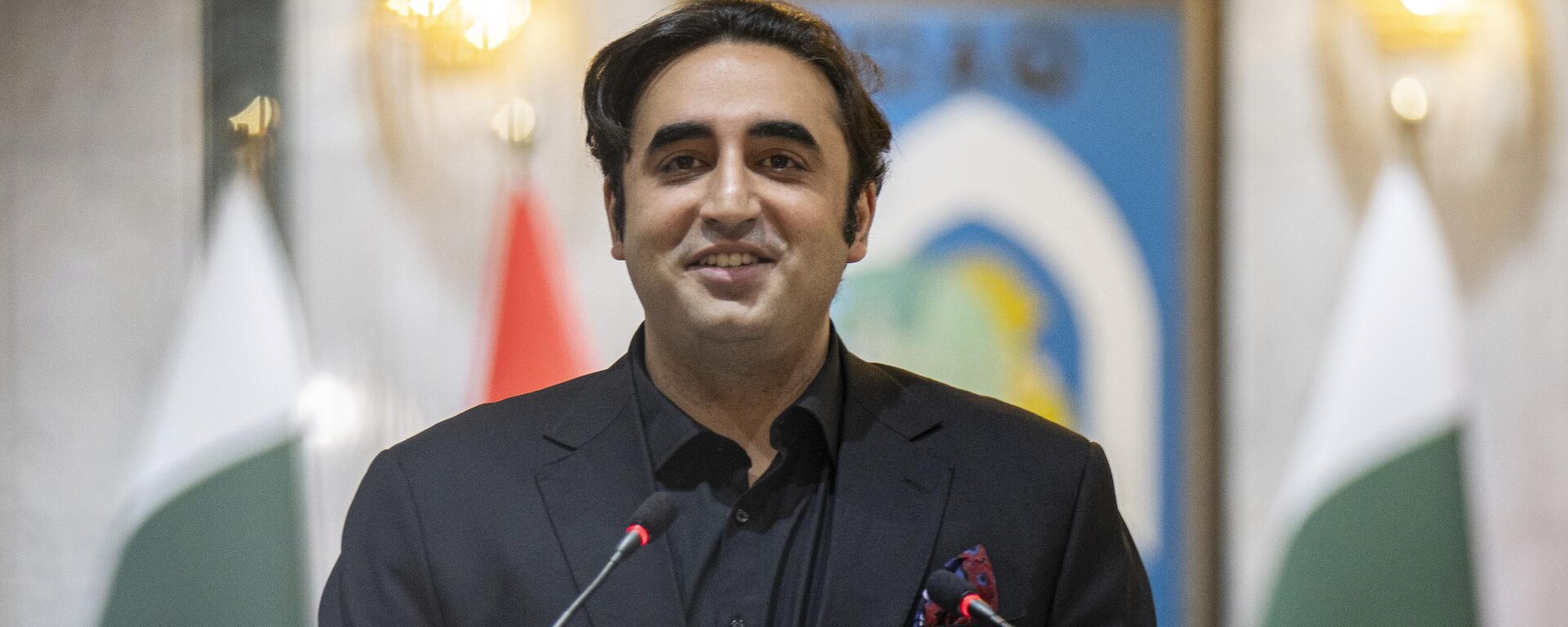 Pakistani Foreign Minister Bilawal Bhutto Zardari speaks during a joint press conference with his Iraqi counterpart Fouad Hussein during his visit to Baghdad, Iraq, Monday, June 5, 2023. - Sputnik भारत, 1920, 02.08.2023