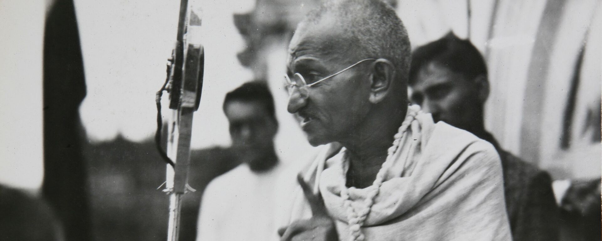 Mahatma Gandhi in a photo from a period album collected by AP reporter James A. Mills, ca. 1931. - Sputnik भारत, 1920, 30.09.2023