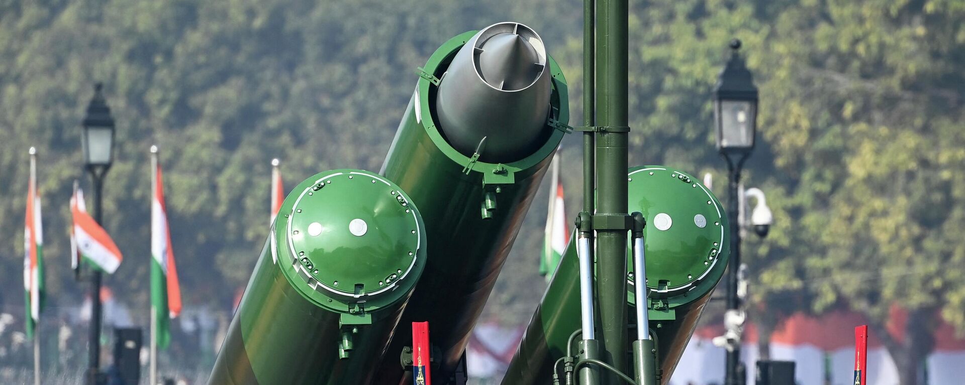 A soldier salutes from a Brahmos Weapon system as they march along Rajpath during the Republic Day parade in New Delhi on January 26, 2021. - Sputnik भारत, 1920, 12.08.2023