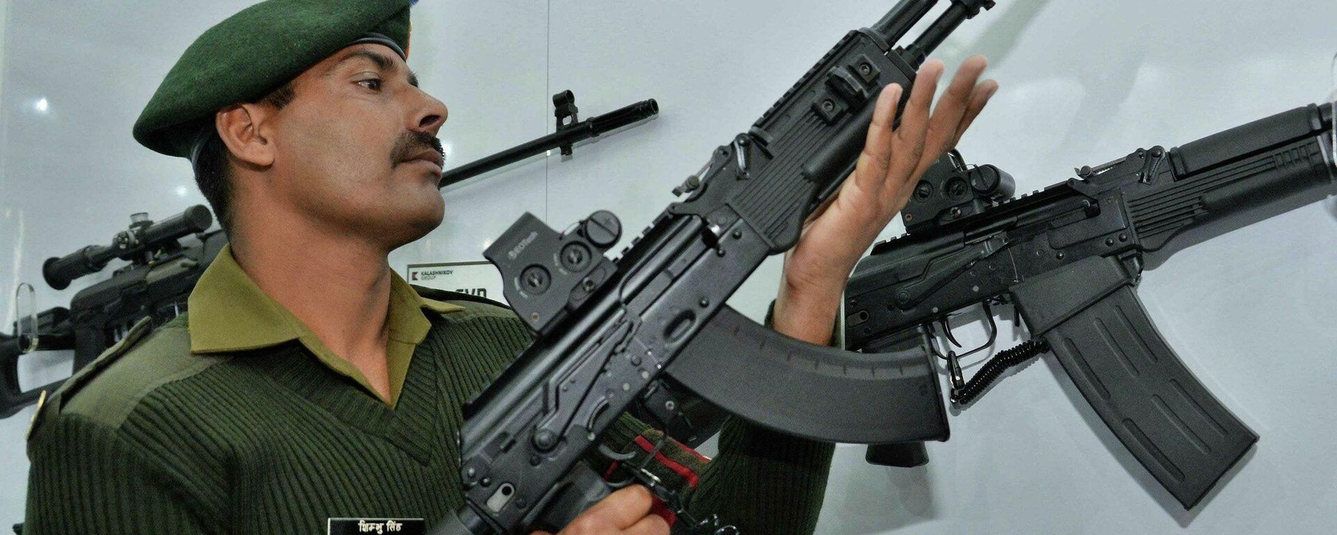 Assault Rifle  AK-203  - Sputnik भारत, 1920, 15.04.2025