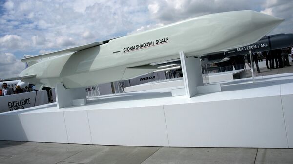 The Storm Shadow cruise missile is on display during the Paris Air Show in Le Bourget, north of Paris, France, Monday, June 19, 2023. France will deliver deep-strike missiles to Ukraine as part of increased efforts to help with the Ukrainian counteroffensive against Russian forces, President Emmanuel Macron said Tuesday July 11, 2023 at the NATO summit in Vilnius. France has been weighing whether to send Scalp missiles, the equivalent of the British Storm Shadow missiles, to Ukraine.  - Sputnik भारत