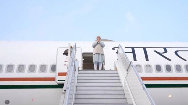 India's Prime Minister Narendra Modi leaves for South Africa  - Sputnik भारत