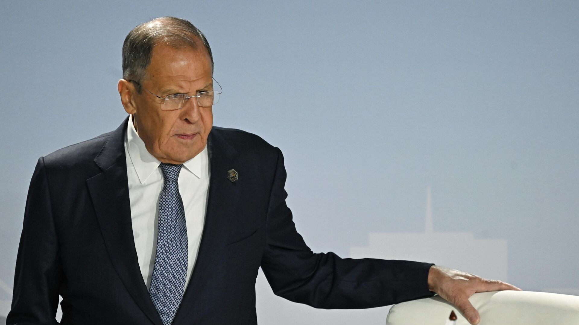 Russian Foreign Minister Sergey Lavrov at the closing press conference after the joint meeting of BRICS leaders with leaders of invited countries and multilateral organizations. - Sputnik भारत, 1920, 05.09.2023
