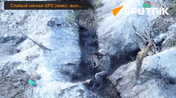 Russian FPV attack drone eliminates Ukrainian troops - Sputnik भारत
