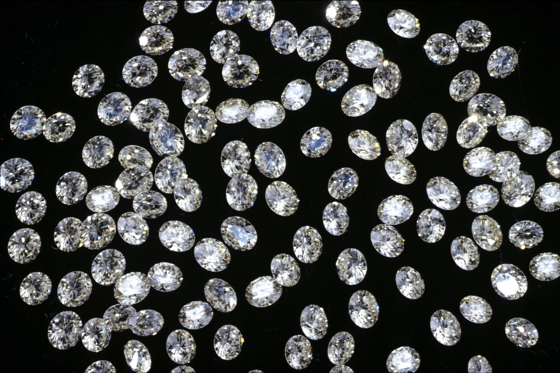 Bulk of cut diamonds. File photo - Sputnik India, 1920, 06.11.2023