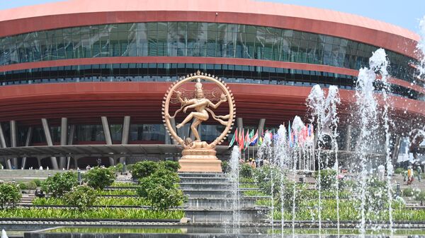 The world's tallest 'ashta-dhatu' (octo-alloy comprising the eight metals) statue of Nataraja installed at G20 Venue. - Sputnik India