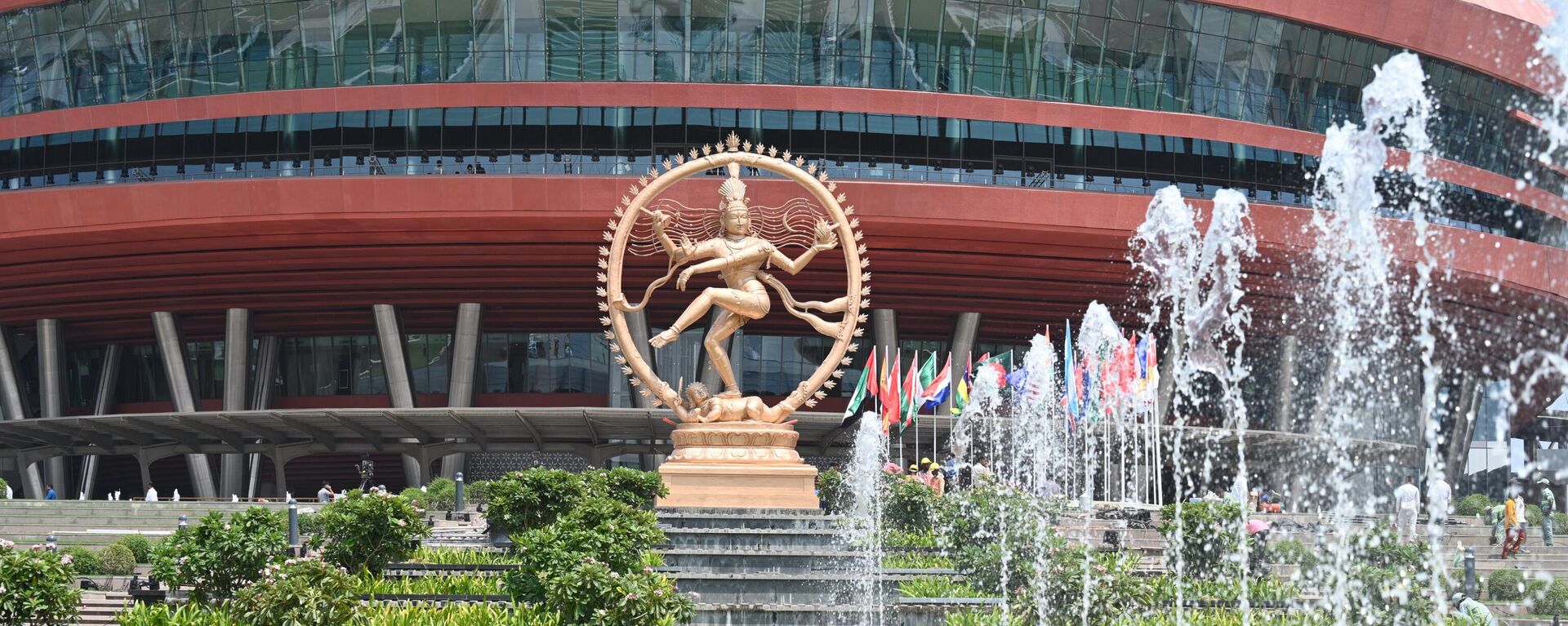 The world's tallest 'ashta-dhatu' (octo-alloy comprising the eight metals) statue of Nataraja installed at G20 Venue. - Sputnik India, 1920, 06.09.2023