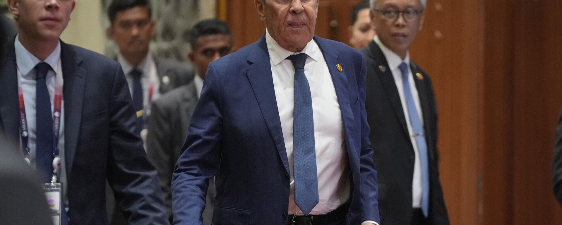 Russian Foreign Minister Sergey Lavrov, center, leaves after attending the East Asia Summit at the Association of Southeast Asian Nations (ASEAN) Summit in Jakarta, Indonesia, Thursday, Sept. 7, 2023. - Sputnik भारत, 1920, 03.11.2023