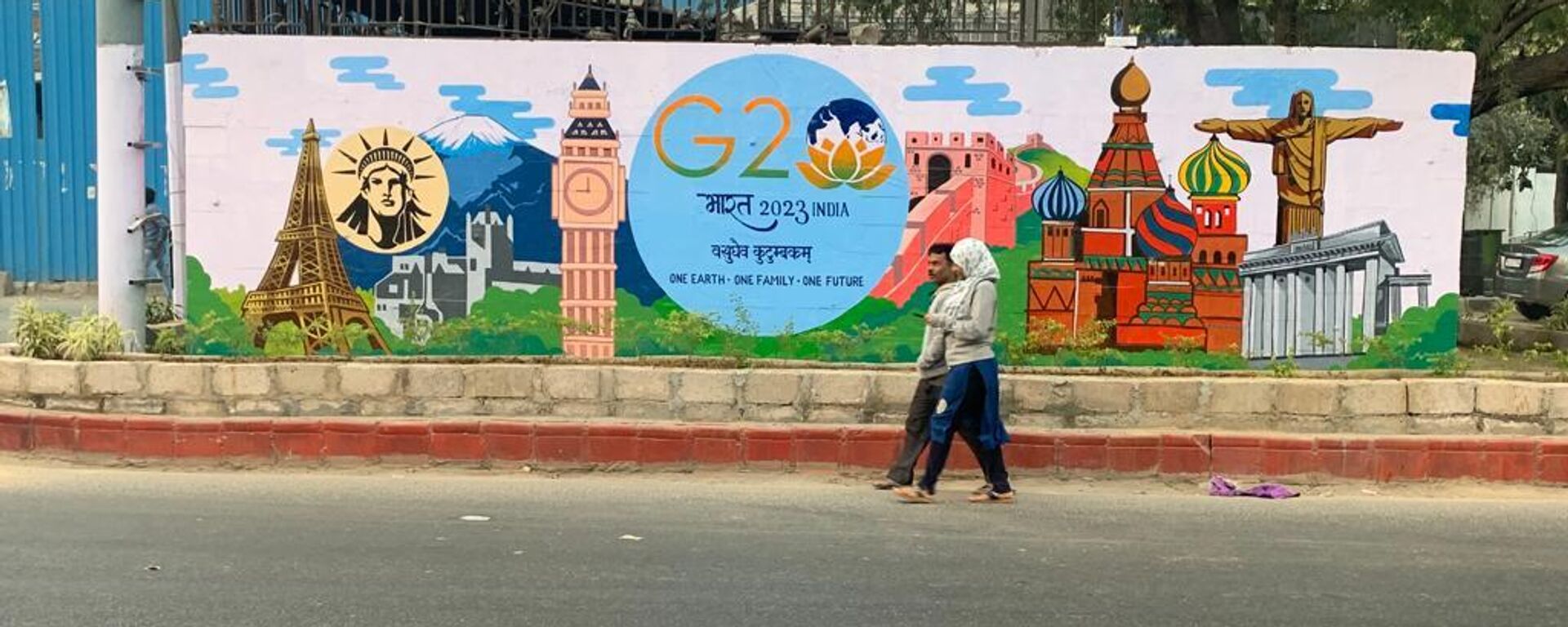 Delhi Street Art artists painted the town with creative murals on the walls of flyovers, pillars and buildings ahead of G20 Summit in New Delhi. - Sputnik India, 1920, 09.09.2023