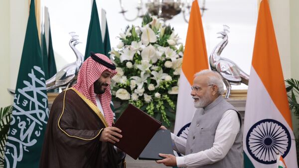 Narendra Modi meets Prince Mohammed bin Salman bin Abdulaziz Al Saud  - Sputnik India