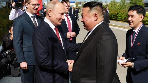 Vladimir Putin and Kim Jong Un at Vostochny Cosmodrome - Sputnik भारत