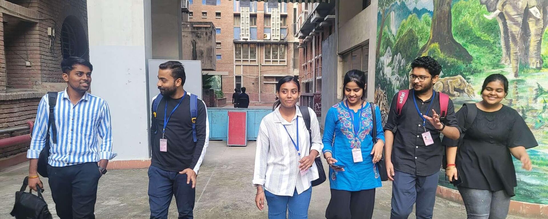 Hindi journalism students at Delhi located Bharatiya Vidya Bhavan - Sputnik भारत, 1920, 14.09.2023