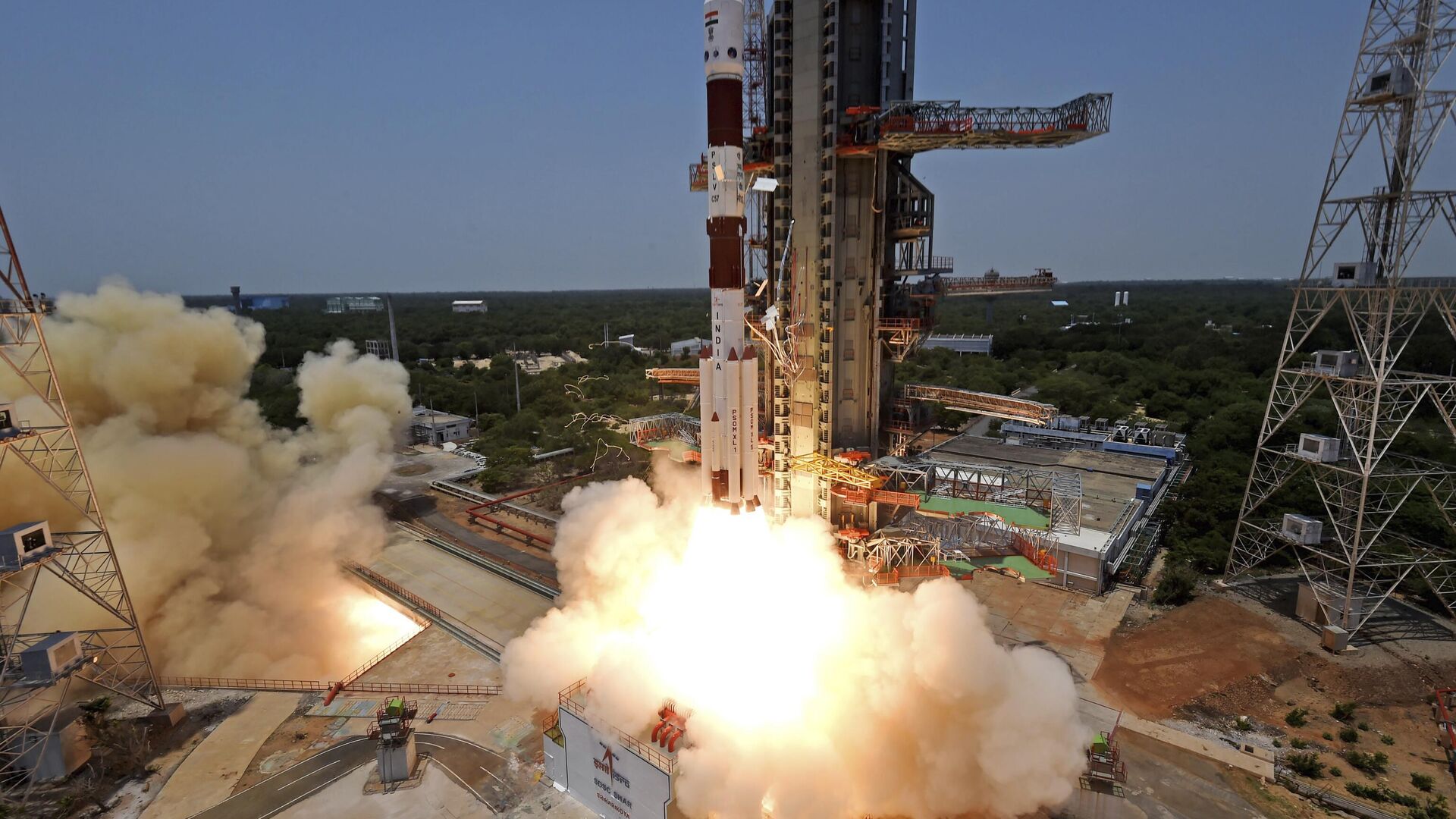 This image provided by the Indian Space Research Organisation (ISRO) shows the Aditya-L1 spacecraft lifts off on board a satellite launch vehicle from the space center in Sriharikota, India, Saturday, Sept. 2, 2023. India launched its first space mission to study the sun on Saturday, less than two weeks after a successful uncrewed landing near the south polar region of the moon. - Sputnik भारत, 1920, 15.09.2023