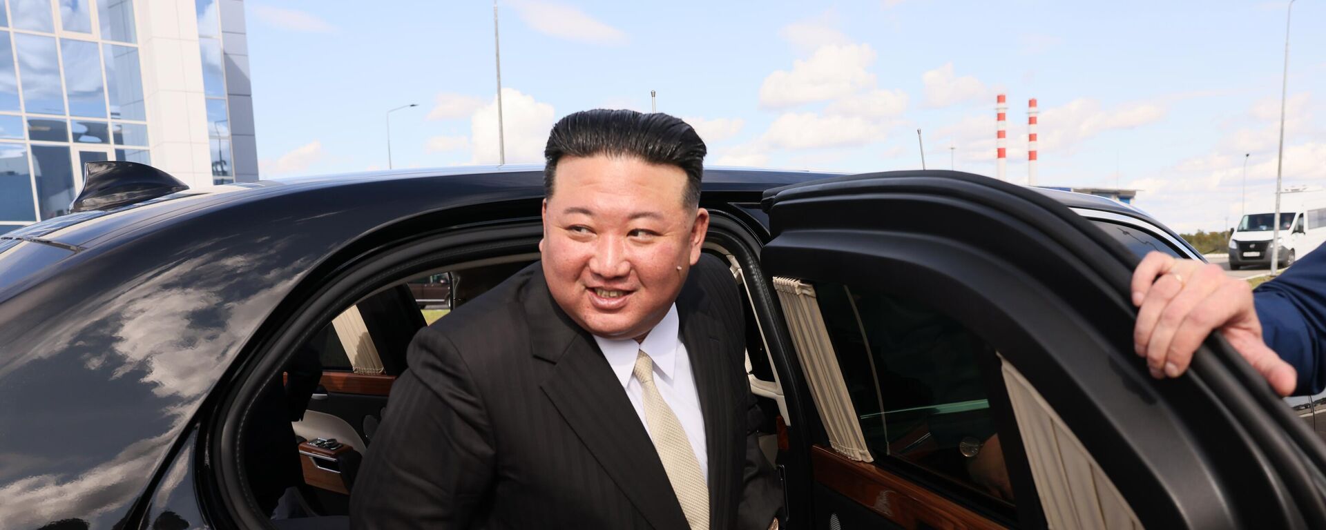 North Korean leader Kim Jong Un arrives at the Vostochny Cosmodrome for talks with Russian President Vladimir Putin on September 13, 2023. - Sputnik भारत, 1920, 09.02.2026