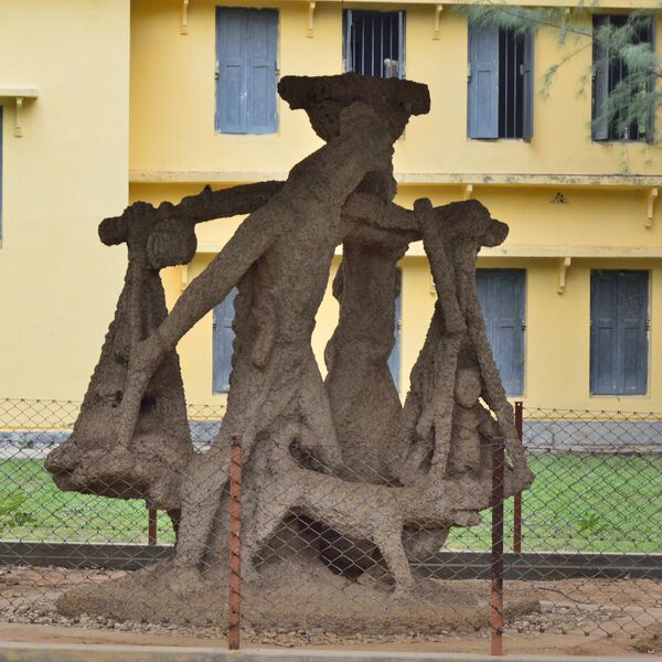 भारतीय मूर्तिकार रामकिंकर बैज द्वारा की गई मूर्ती।  - Sputnik भारत