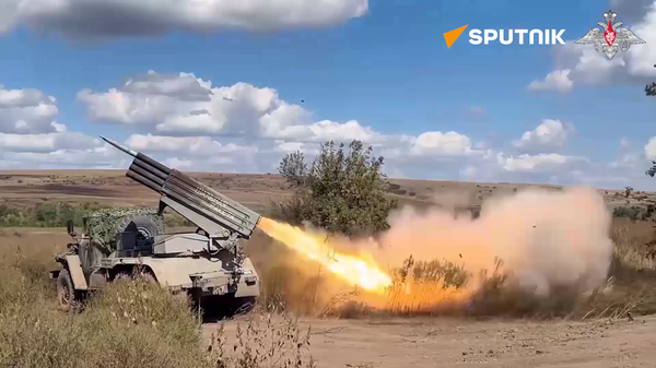  Watch Russian MLRS Grad Eliminate Concentrations of Ukrainian Troops During Special Op - Sputnik भारत