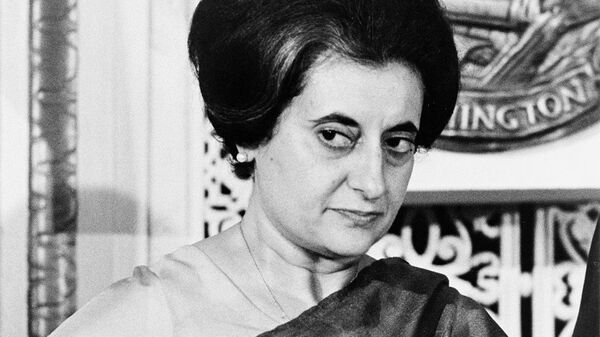  Indian Prime Minister Indira Gandhi (1917-1984) at the National Press Club, Washington, D.C. 1n 1966 - Sputnik भारत