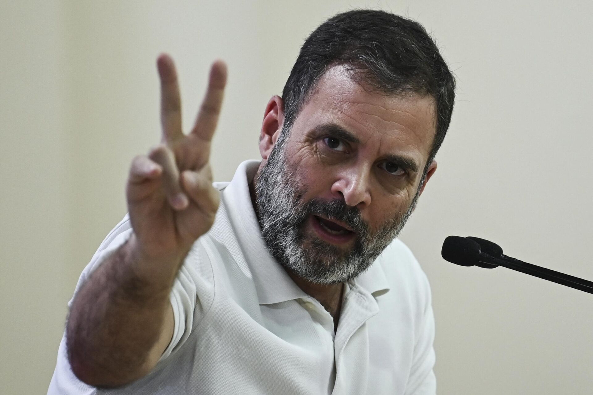 India’s Congress party leader Rahul Gandhi gestures during a media briefing at the party headquarters in New Delhi on August 11, 2023. - Sputnik भारत, 1920, 20.09.2023