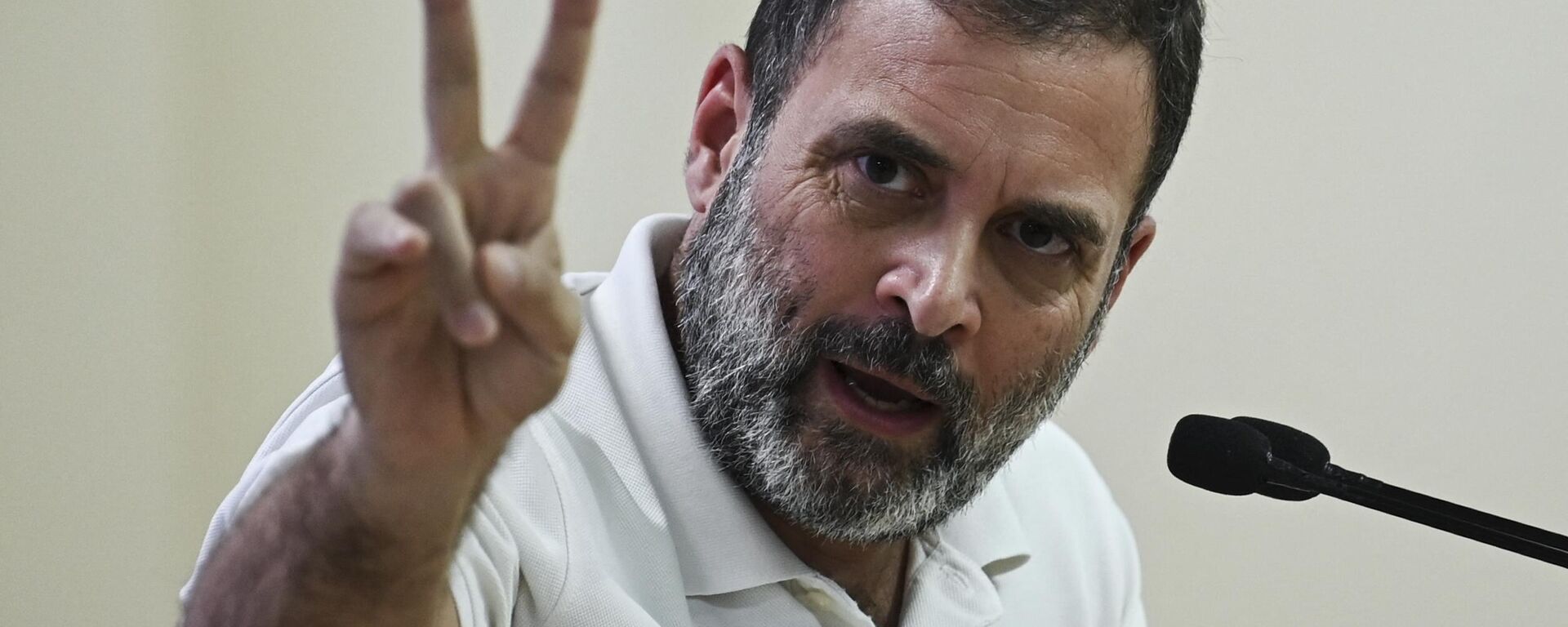India’s Congress party leader Rahul Gandhi gestures during a media briefing at the party headquarters in New Delhi on August 11, 2023. - Sputnik India, 1920, 16.10.2023