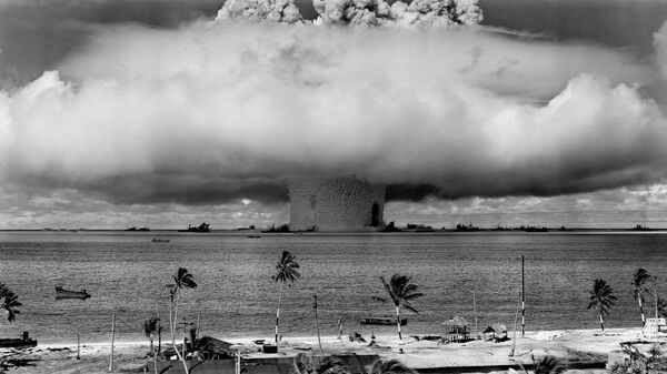 The Baker explosion, part of Operation Crossroads, a nuclear weapon test by the US military at Bikini Atoll, Micronesia, on 25 July 1946. - Sputnik भारत