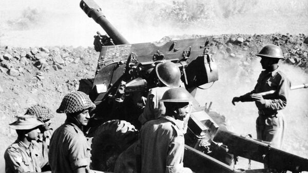  A picture dated August 12, 1965 shows Indian soldiers manning a heavy machine gun  in the Uri-Poonch operational sector during the Second Indo-Pakistani War. - Sputnik भारत