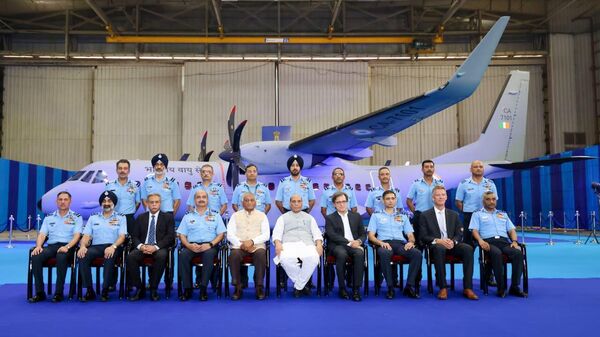 Defence Minister of India Rajnath Singh attends the unveiling ceremony of C-295 MW at the Hindon Air Force Station - Sputnik भारत