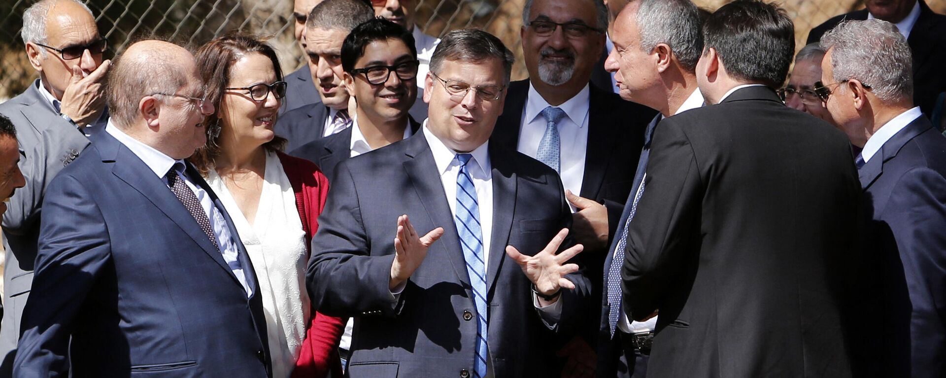 Donald Blome (C), US Consul General in Jerusalem, talks to senior Palestinian officials and dignitaries during the launch of a conservation project to preserve the Solomon's Pools in the West Bank town of Bethlehem, on October 10, 2017. The 750,000 USD program will help protect this historic site damaged in recent years by erosion to support tourism and the Palestinian economy in launching a major conservation project to protect and preserve the famous Solomon's Pools archaeological site in Bethlehem.  - Sputnik India, 1920, 26.09.2023