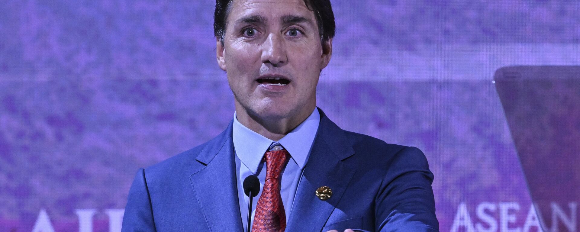 Canada's Prime Minister Justin Trudeau speaks during the leaders talk at the ASEAN-Indo-Pacific Forum (AIPF) on the sidelines of the Association of the Southeast Asian Nations (ASEAN) Summit in Jakarta, Indonesia, Wednesday, Sept. 6, 2023. - Sputnik भारत, 1920, 14.10.2024