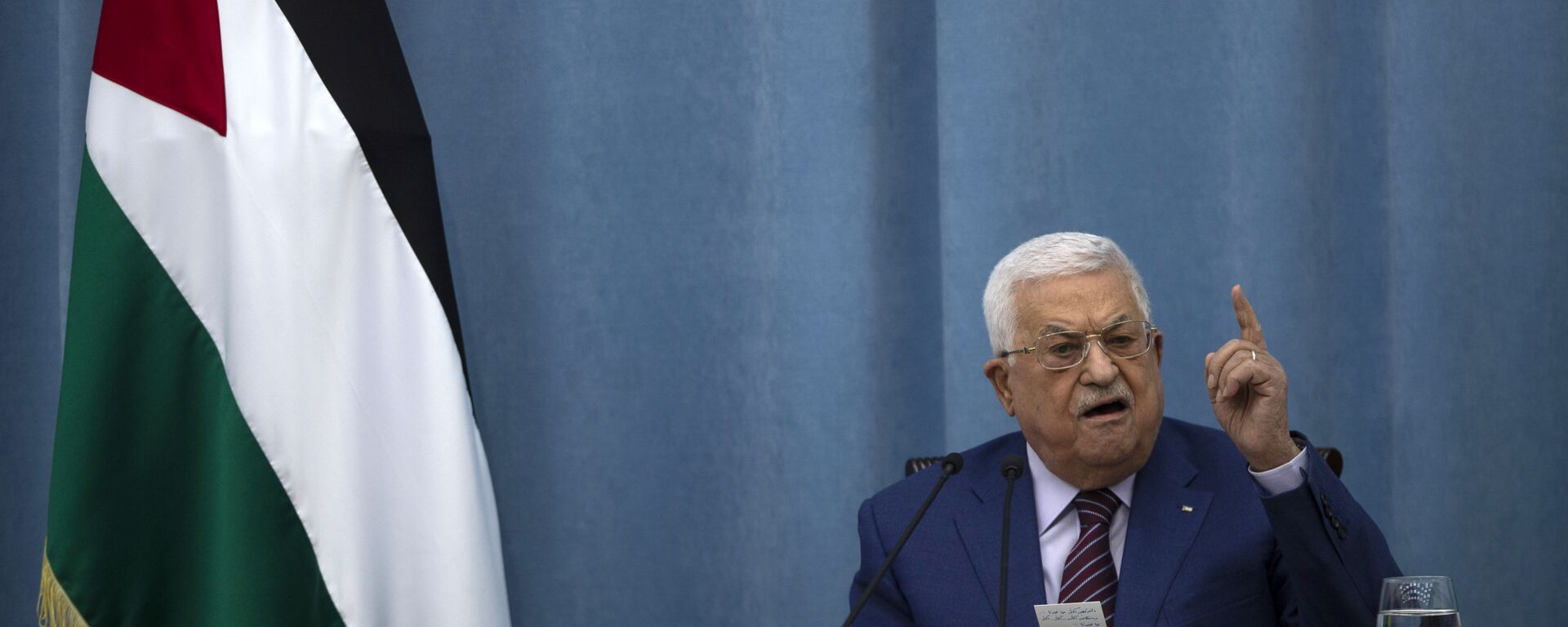 Palestinian President Mahmoud Abbas speaks a meeting of the PLO executive committee and a Fatah Central Committee at the Palestinian Authority headquarters, in the West Bank city of Ramallah, Wednesday, May 12, 2021. - Sputnik भारत, 1920, 07.10.2023