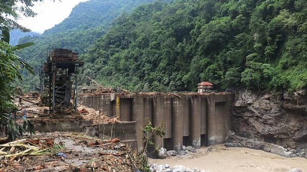 A general view shows the damaged Teesta V power plant along the Teesta River some 6 Km from Singtam in India's Sikkim state on October 5, 2023 - Sputnik भारत