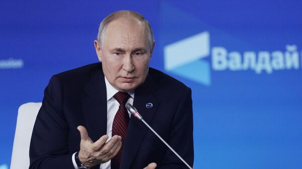 Russian President Vladimir Putin participates in the Valdai Discussion Club - Sputnik India