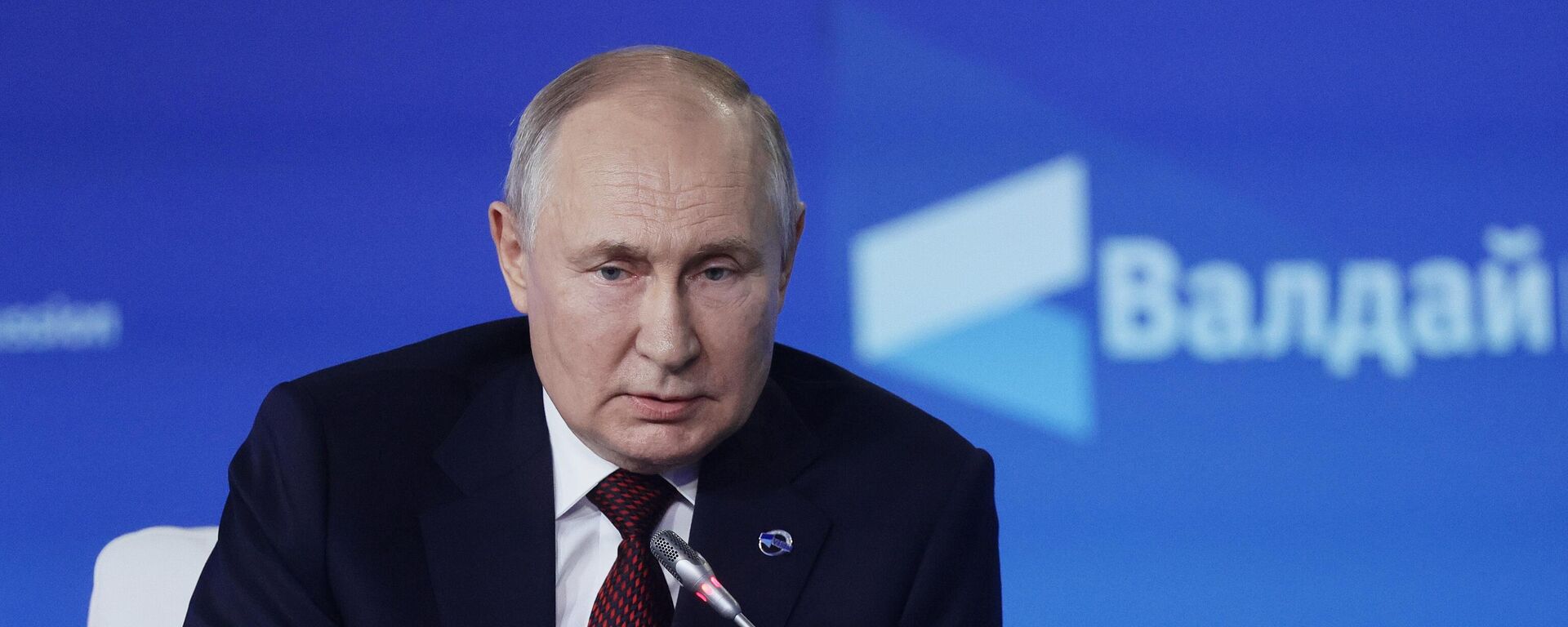 Russian President Vladimir Putin participates in the Valdai Discussion Club - Sputnik India, 1920, 10.10.2023