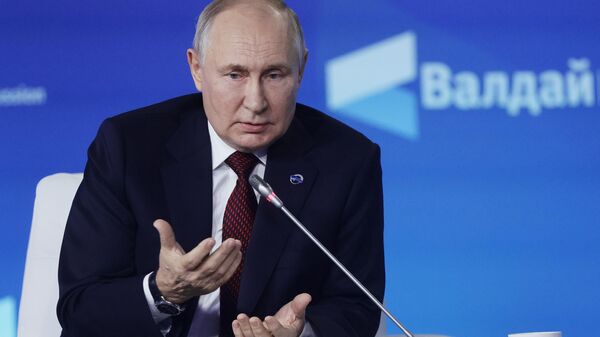 Russian President Vladimir Putin participates in the Valdai Discussion Club - Sputnik India