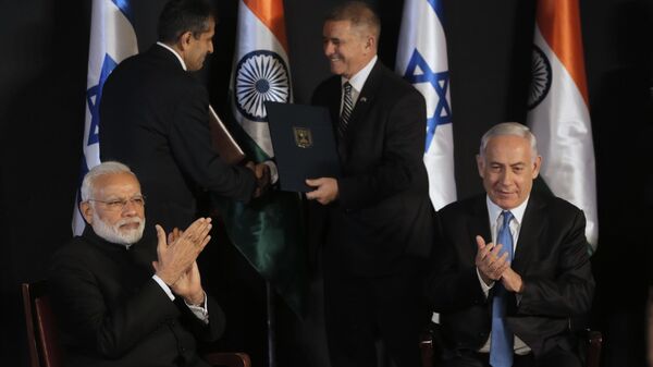 Indian Prime Minister Narendra Modi, left, sits with Israeli Prime Minister Benjamin Netanyahu during their meeting at the King David hotel in Jerusalem, Wednesday, July 5, 2017 - Sputnik India