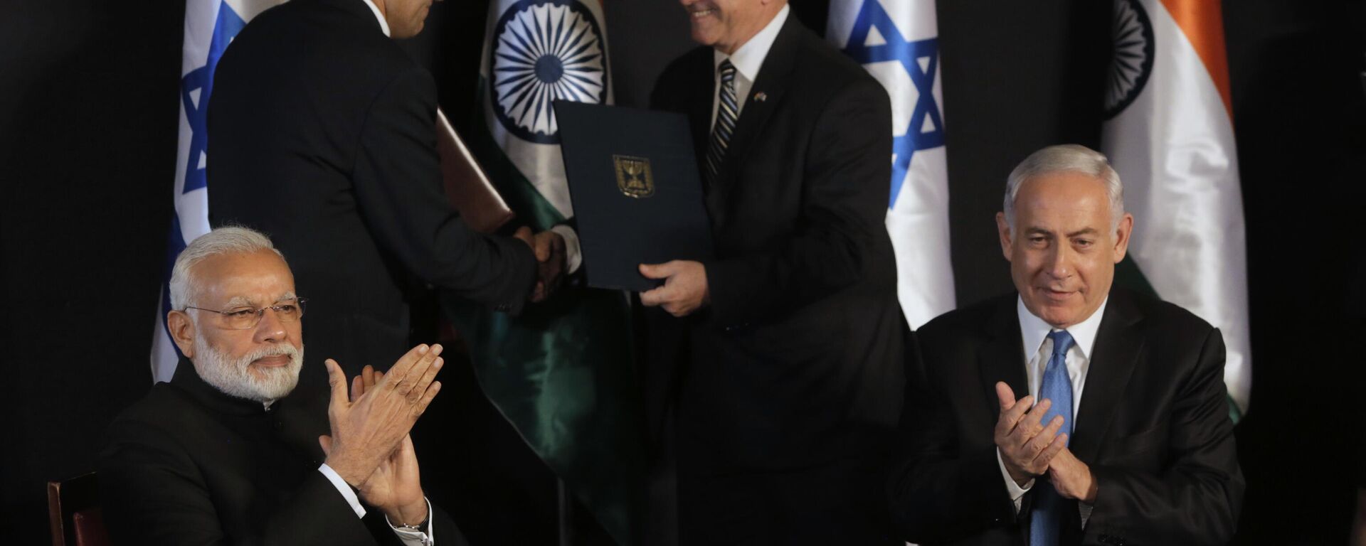 Indian Prime Minister Narendra Modi, left, sits with Israeli Prime Minister Benjamin Netanyahu during their meeting at the King David hotel in Jerusalem, Wednesday, July 5, 2017 - Sputnik India, 1920, 10.10.2023