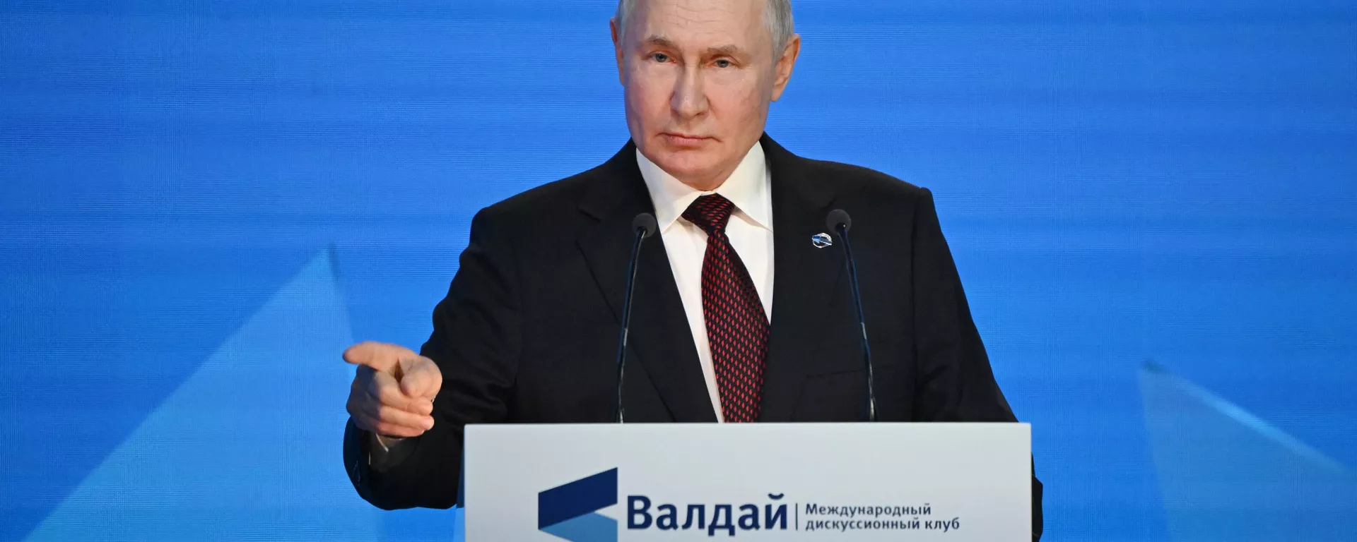 Russian President Vladimir Putin participates in the Valdai Discussion Club - Sputnik India, 1920, 01.11.2024