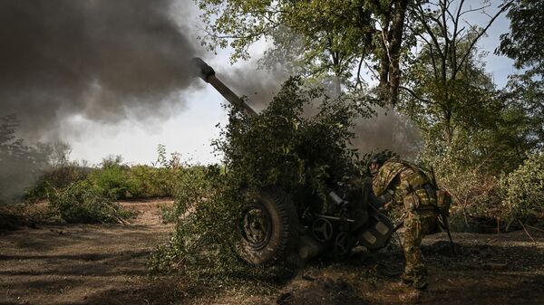 Russian forces obliterate Ukrainian NATO-supplied FH-70 howitzer - Sputnik India