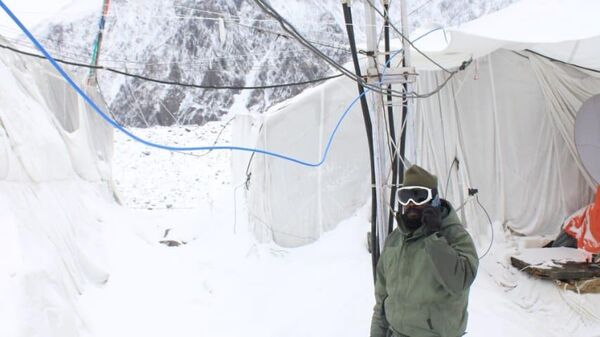 Indian Army installs first ever mobile tower at Siachen Glacier - Sputnik भारत