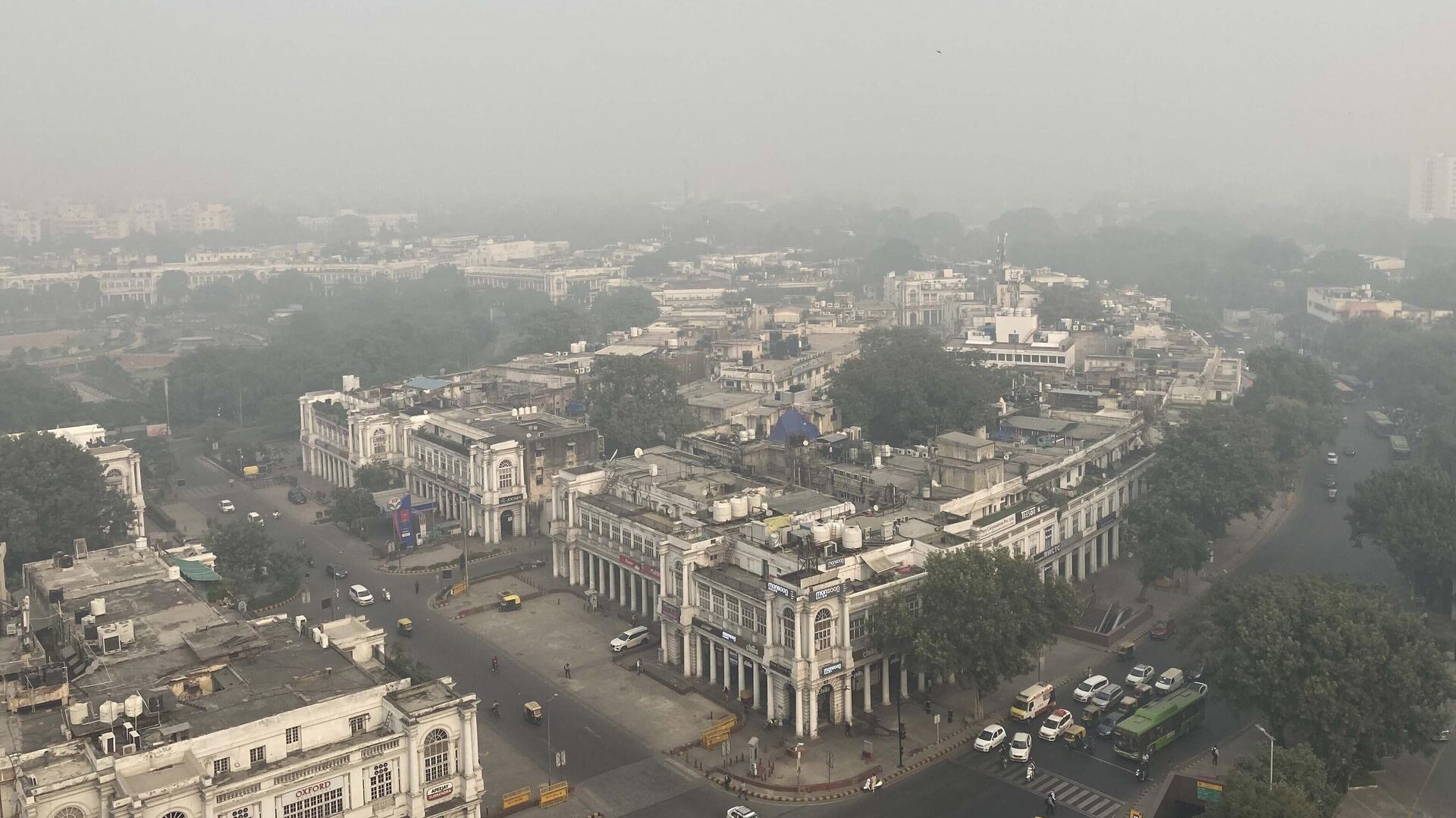 The city horizon is seen enveloped by smog and haze in New Delhi, India, Friday, Nov. 4, 2022. - Sputnik भारत, 1920, 15.10.2023