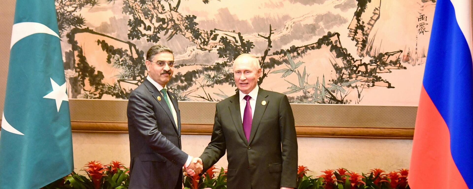 Pakistan’s Caretaker Prime Minister Meets Russian President in Beijing
 - Sputnik India, 1920, 14.12.2023