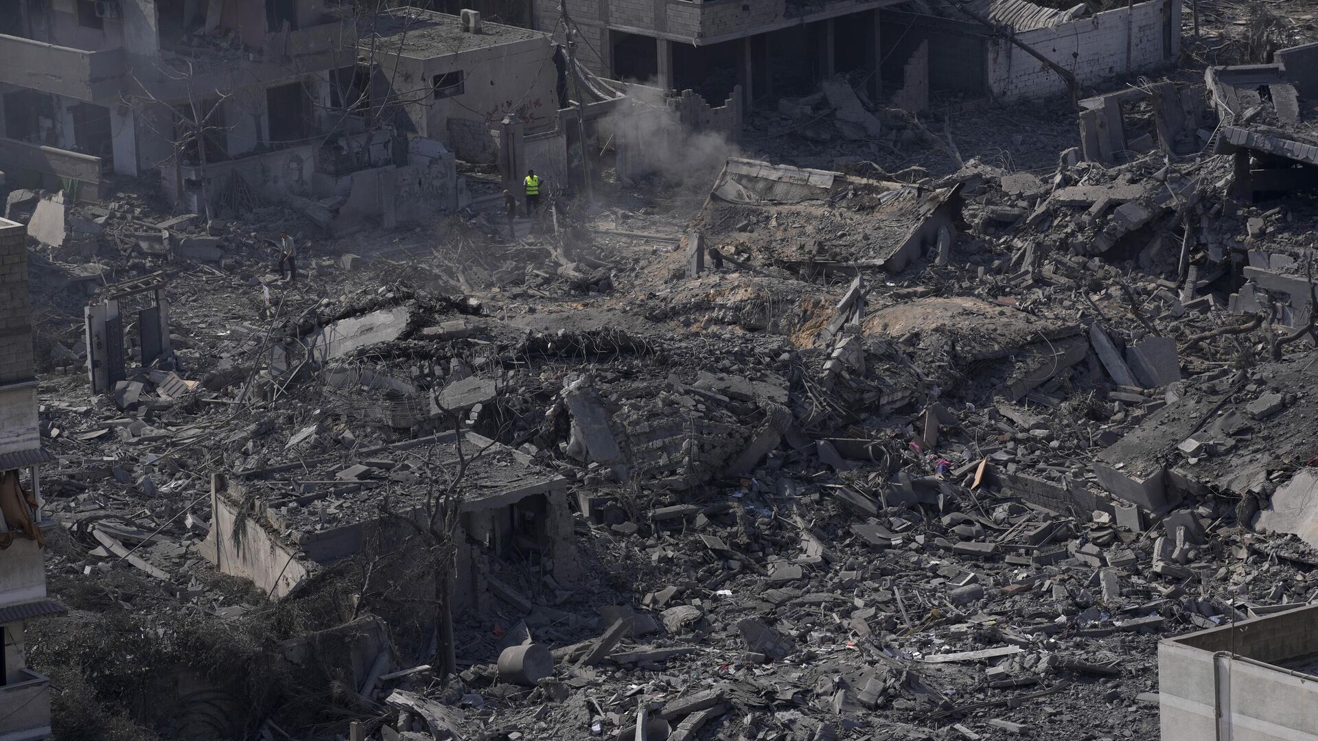 Destruction from Israeli aerial bombardment is seen in Gaza City on October 11, 2023. - Sputnik भारत, 1920, 26.10.2023