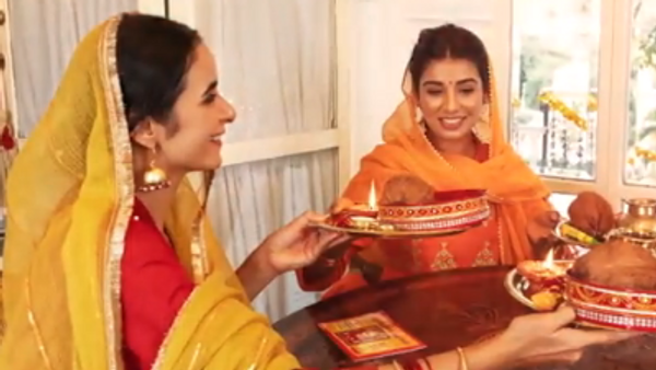 How Married Women Celebrate Karwa Chauth in 2023. - Sputnik India