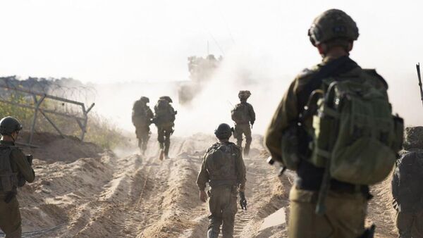 Израильские военные во наземной операции в секторе Газа - Sputnik India