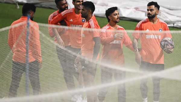 India’s cricketers attend a practice session at the Eden Gardens Cricket Stadium in Kolkata on November 4, 2023, ahead of the 2023 ICC Men's Cricket World Cup one-day international (ODI) match between India and South Africa. - Sputnik India